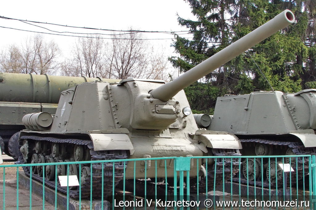 Самоходная артиллерийская установка ИСУ-122 в Центральном музее Вооруженных Сил