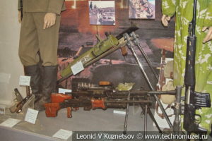 Образцы послевоенного стрелкового оружия в Центральном музее Вооруженных Сил