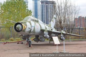 Истребитель-бомбардировщик Су-17УМ3 в Музее на Поклонной горе
