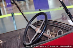 Renault NN на выставке ретро автомобилей в аэропорту Домодедово