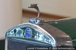 Donnet-Zedel CI-7 на выставке ретро автомобилей в аэропорту Домодедово