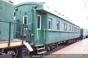 Четырехосный пассажирский вагон-салон в Железнодорожном музее на Рижском вокзале