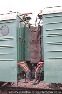 Двухсекционный грузовой электровоз ВЛ10-098 в Железнодорожном музее на Рижском вокзале
