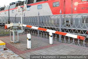 Железнодорожный переезд с устройствами автоматического заграждения УЗП в Железнодорожном музее на Рижском вокзале