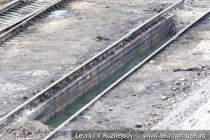 Гидроколонна и шлаковая канава в железнодорожном музее на станции Подмосковная