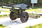 Гаубица М-30 у музея в Снегирях