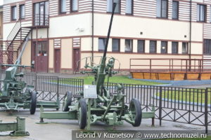 37-мм автоматическая зенитная пушка образца 1939 года 61-К в музее отечественной военной истории в Падиково