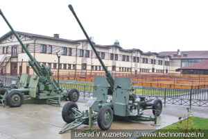 57-мм автоматическая зенитная пушка С-60 1950 года в музее отечественной военной истории в Падиково