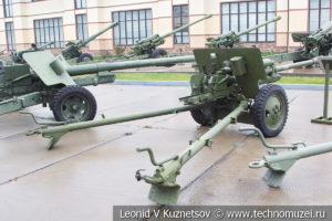76-мм дивизионная пушка образца 1942 года ЗИС-3 (52-П-354У) в музее отечественной военной истории в Падиково