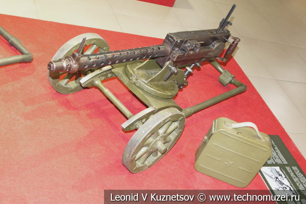 Воздушный пулемёт ПВ-1 1935 года, переделанный в пехотный, на станке Соколова в музее отечественной военной истории в Падиково