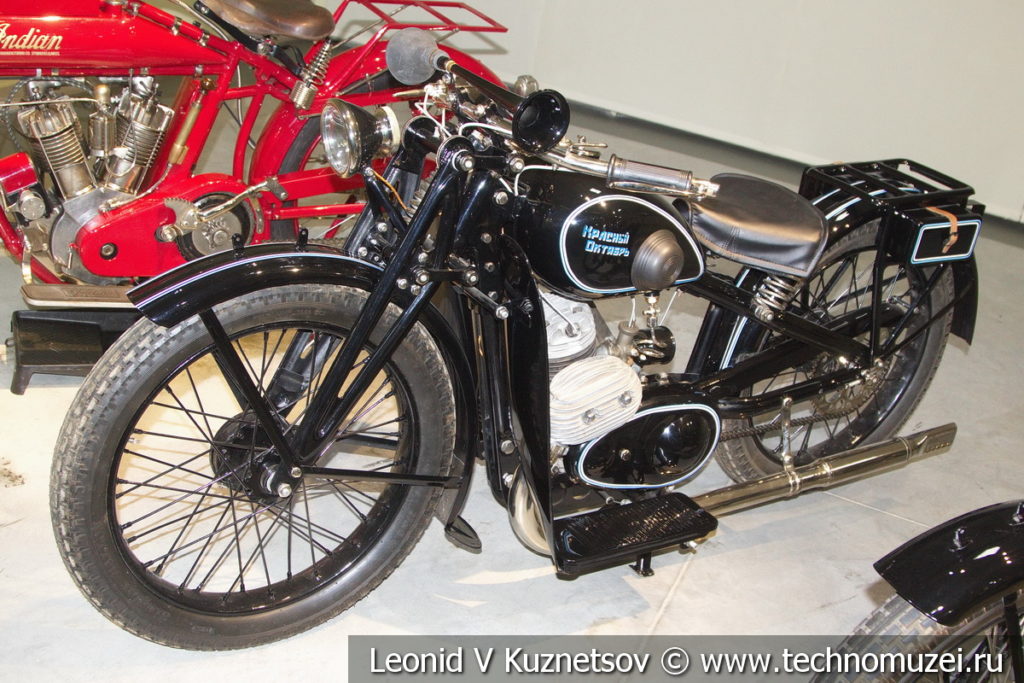 Мотоцикл Л-300 1931 года в музее отечественной военной истории в Падиково