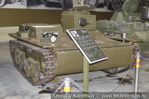 Т-38 лёгкий плавающий танк 1936 года в музее отечественной военной истории в Падиково