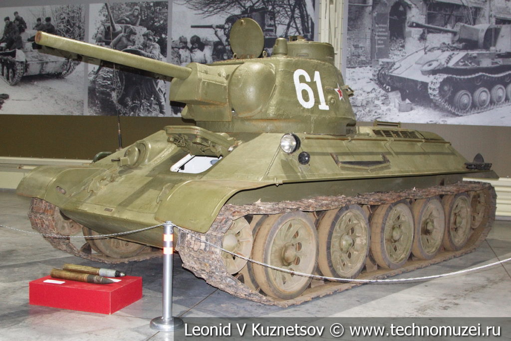 Т-34-76 средний танк 1940 года в музее отечественной военной истории в Падиково