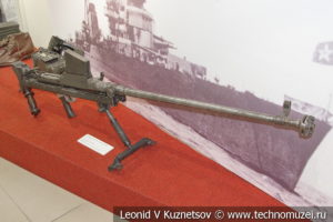 13,97-мм противотанковое ружьё Boys Mk.I в музее отечественной военной истории в Падиково
